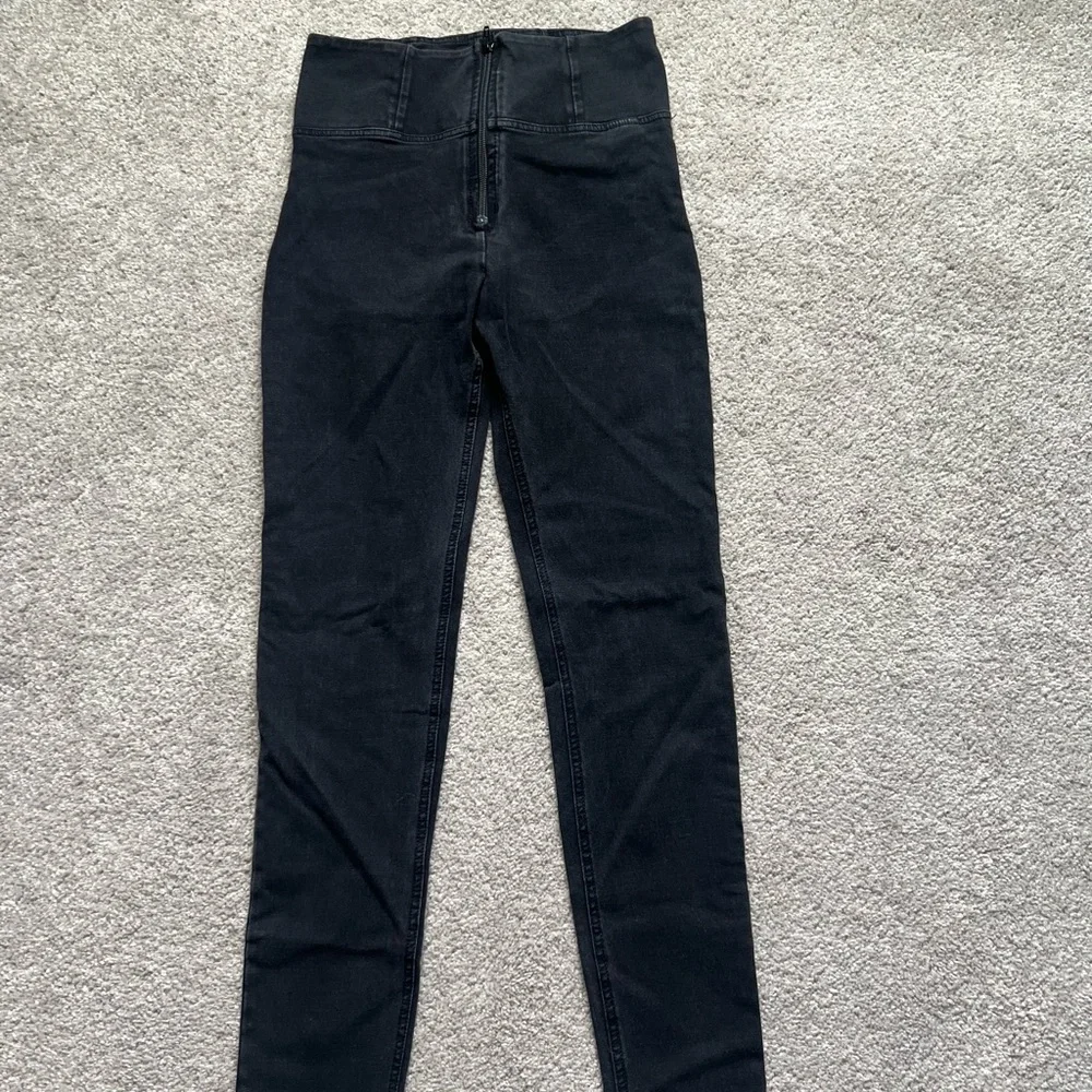 Freddy High Rise Black Jeans - Picture 1 of 4